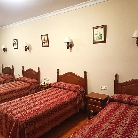Hostal Bellido Montilla Exterior photo