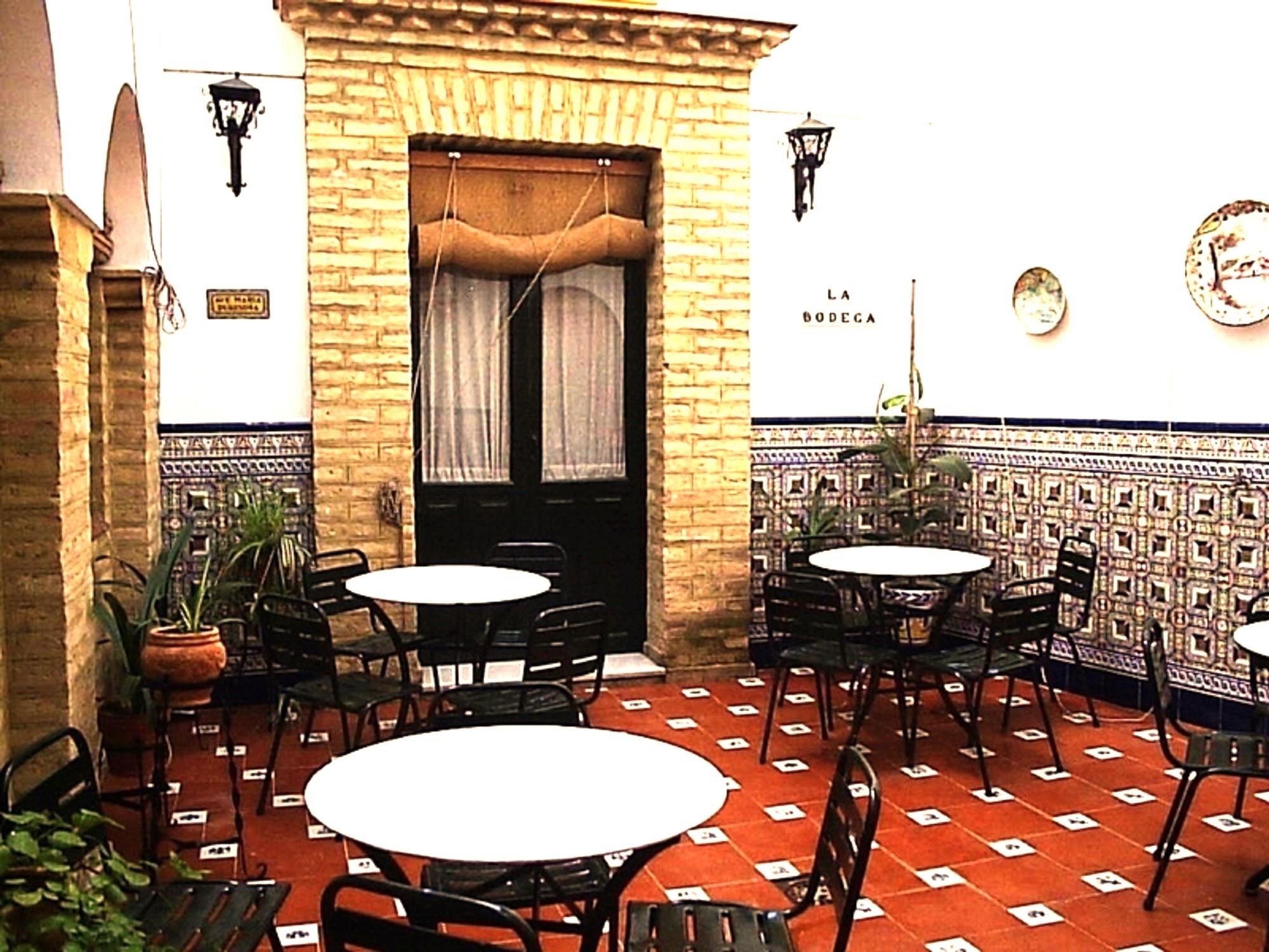 Hostal Bellido Montilla Exterior photo
