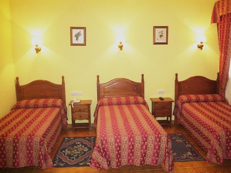 Hostal Bellido Montilla Exterior photo
