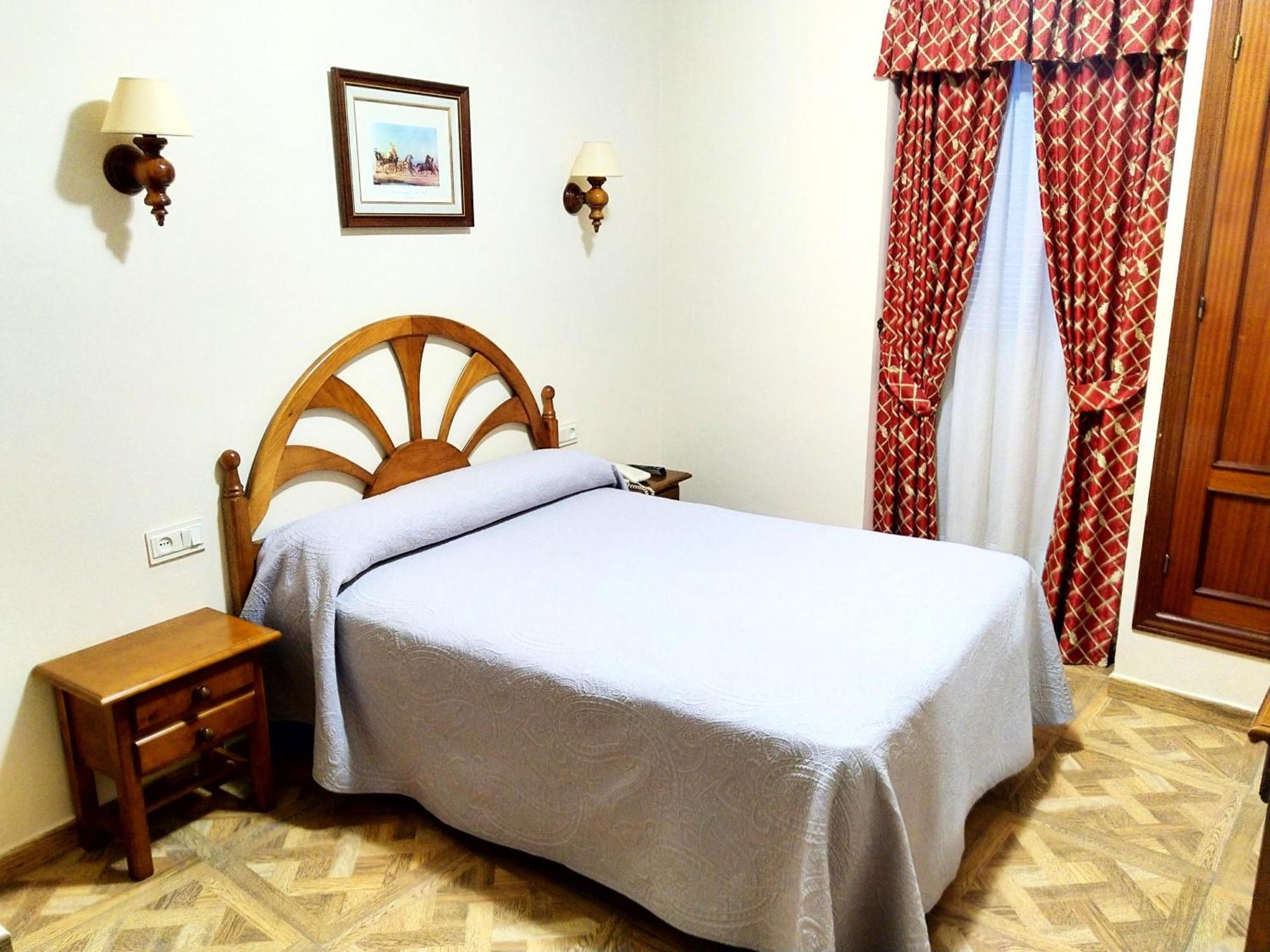 Hostal Bellido Montilla Exterior photo