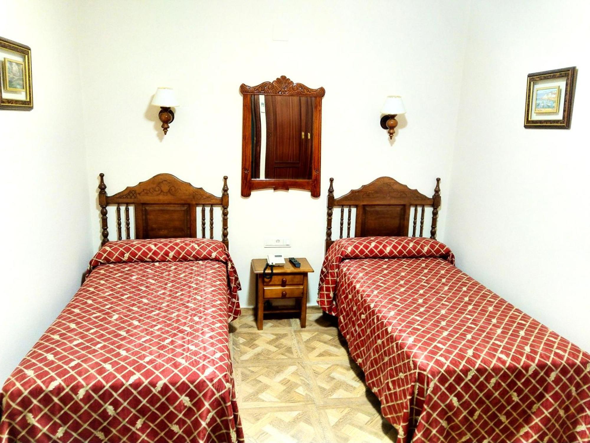 Hostal Bellido Montilla Exterior photo