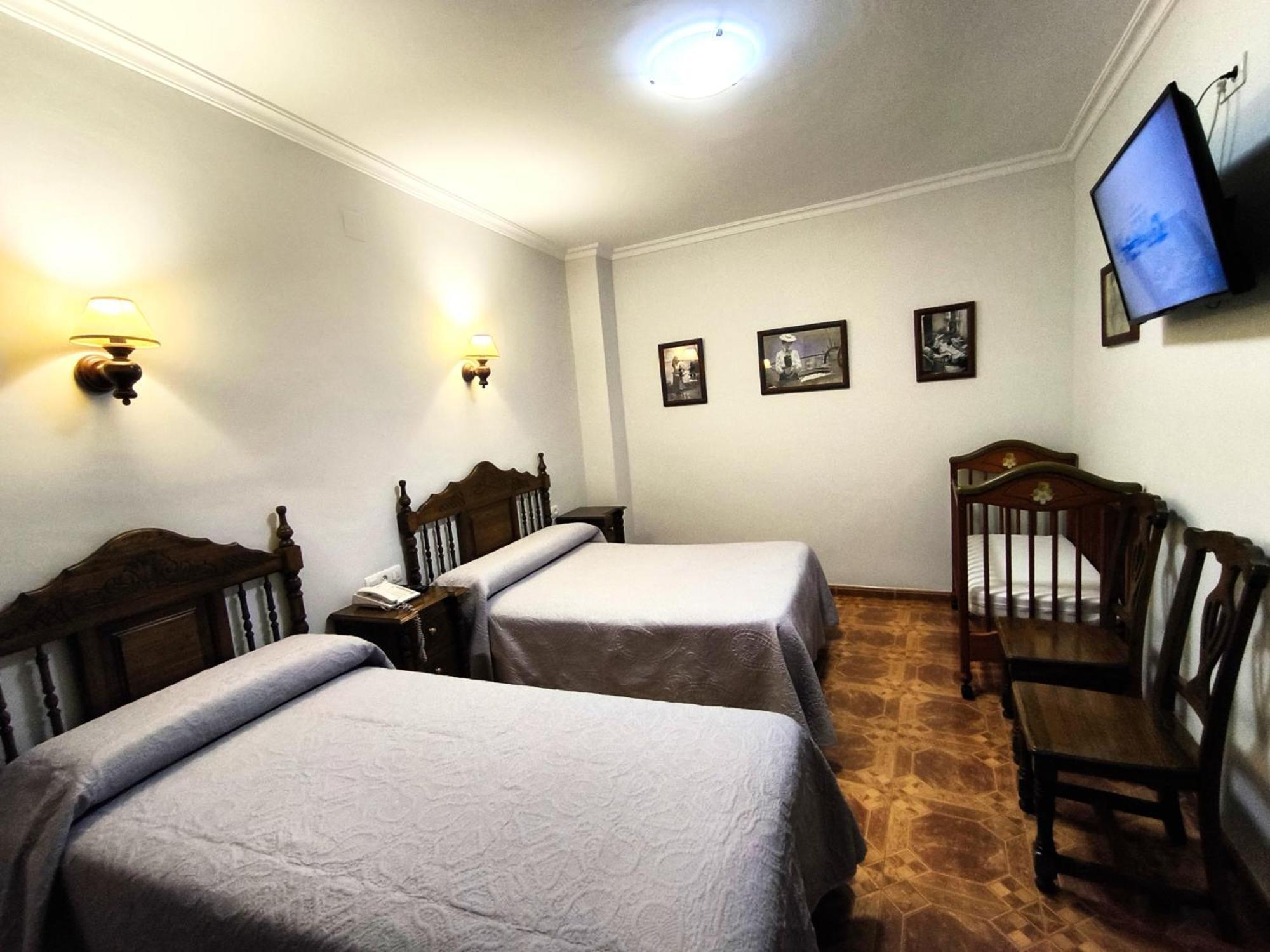 Hostal Bellido Montilla Exterior photo