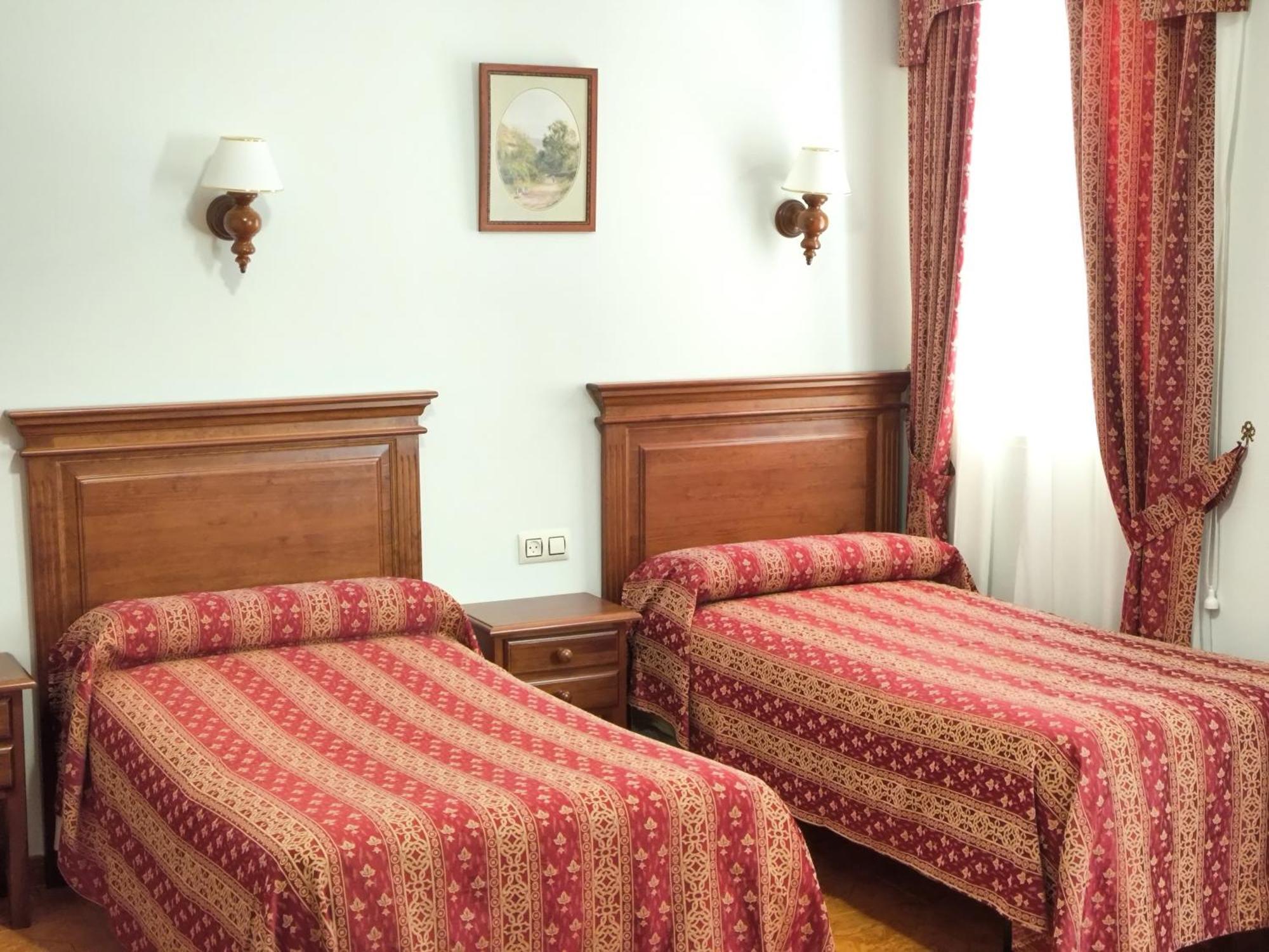 Hostal Bellido Montilla Exterior photo